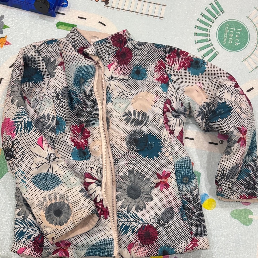 Floral Patterned Jacket - Picture 2 of 7